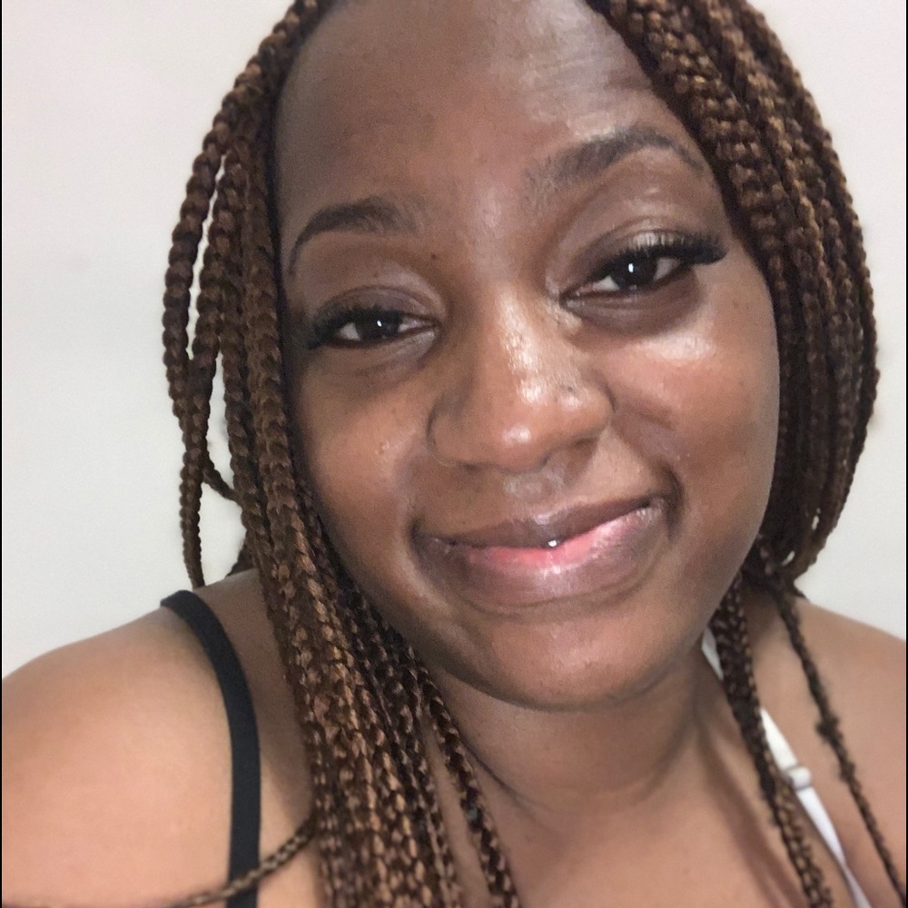 Meet your Posher, Monica